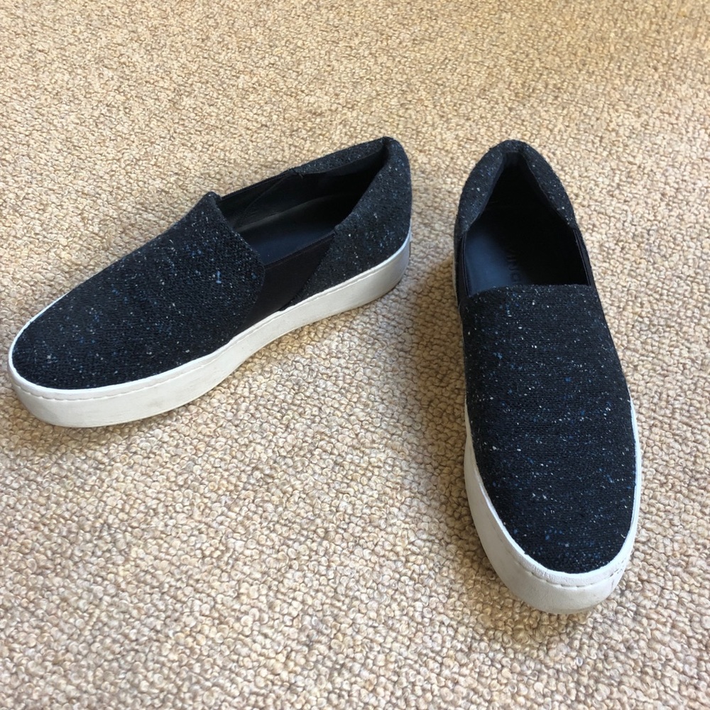 💓NEW LISTING💓 Vince Warren Tweed Shoe